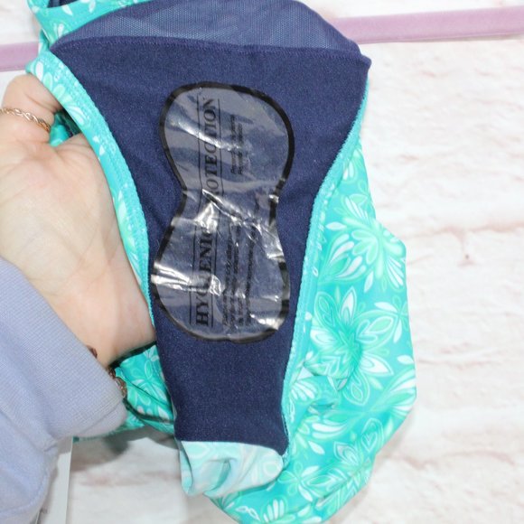 NEW LL Bean Blue Nylon Lycra Sunblocking Swimwear One-Piece Swimsuit Size 4 - Picture 10 of 11